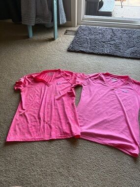 Under Armour women’s pink V-Neck Athletic Shirt